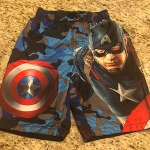 🌼 Youth boys marvel size 7 swim trunks